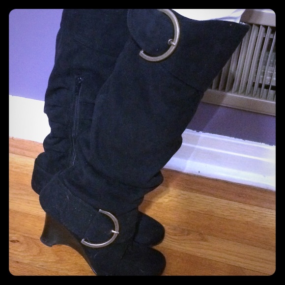 Naughty Monkey slouch buckle boots size 8