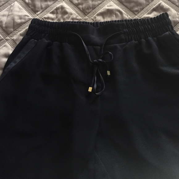 Sold H&M pants dark blue sz 6 - Picture 3 of 4