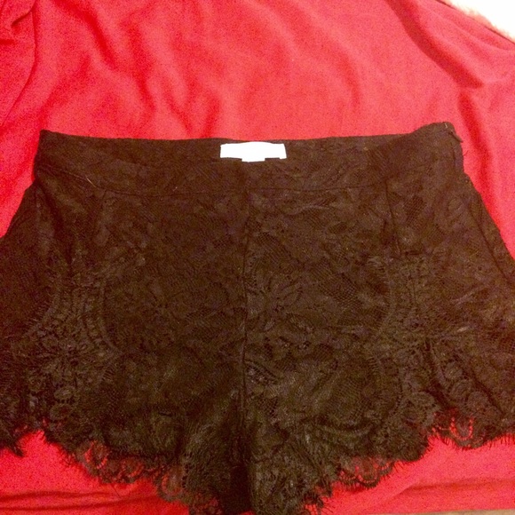 F21 Lace Shorts 😍