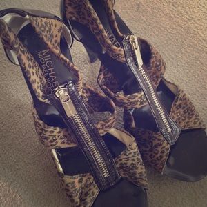 Michael Kora leopard print heels