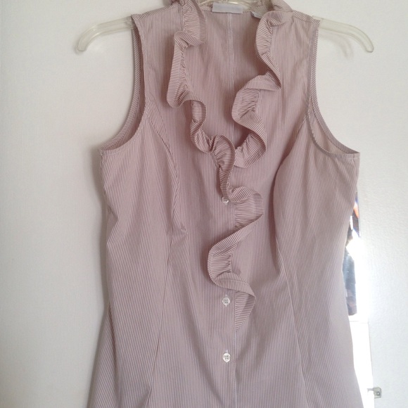 Sleeveless blouse