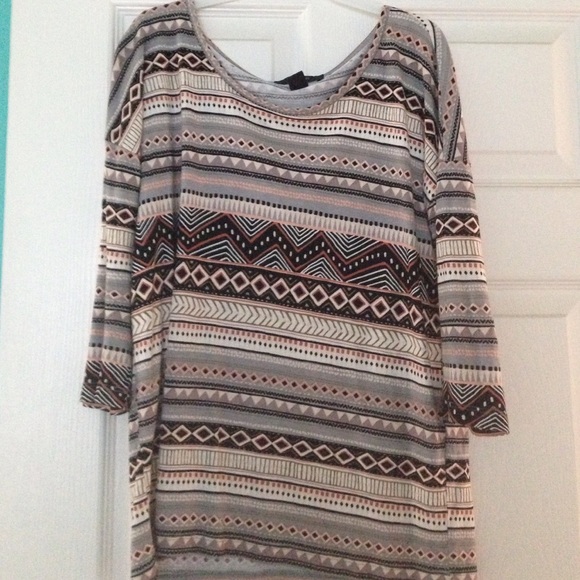Three quarter length Aztec shirt - Picture 1 of 3