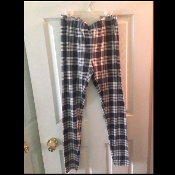 Black and white leggings