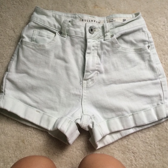 Bullhead high waisted shorts - Picture 1 of 3