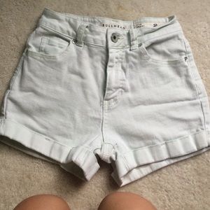 Bullhead high waisted shorts