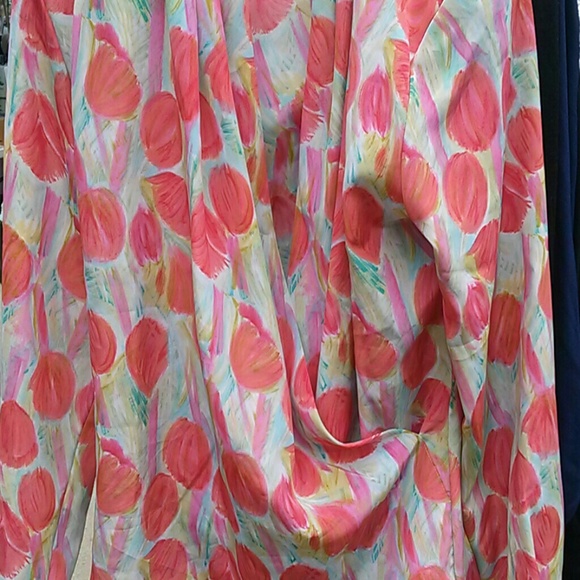 Pink top - Picture 2 of 3