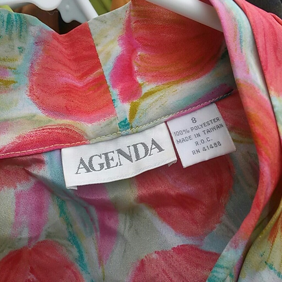 Pink top - Picture 3 of 3