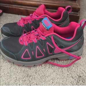 Brand new Nike shoes!!!