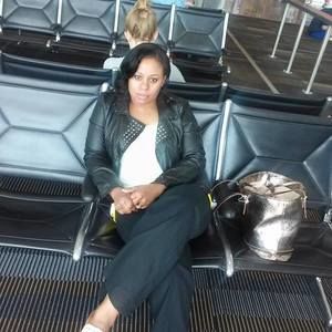 Meet your Posher, Roxanne