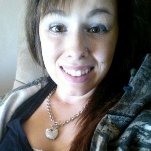 Meet your Posher, Katelyn