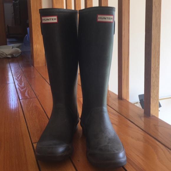 Almost Brand New Black Women's Hunter Rainboots!
