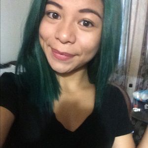 Meet your Posher, Julia