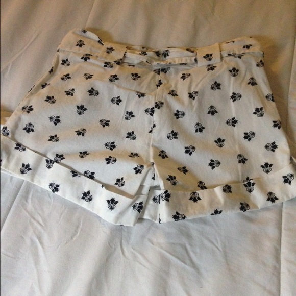 Paper doll shorts - Picture 2 of 2