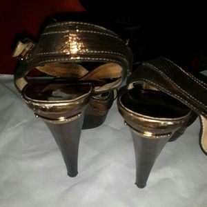 Lovely bronze sandals