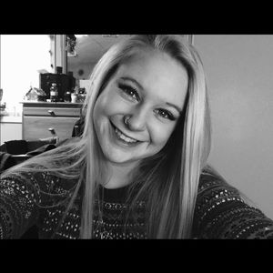 Meet your Posher, Macy