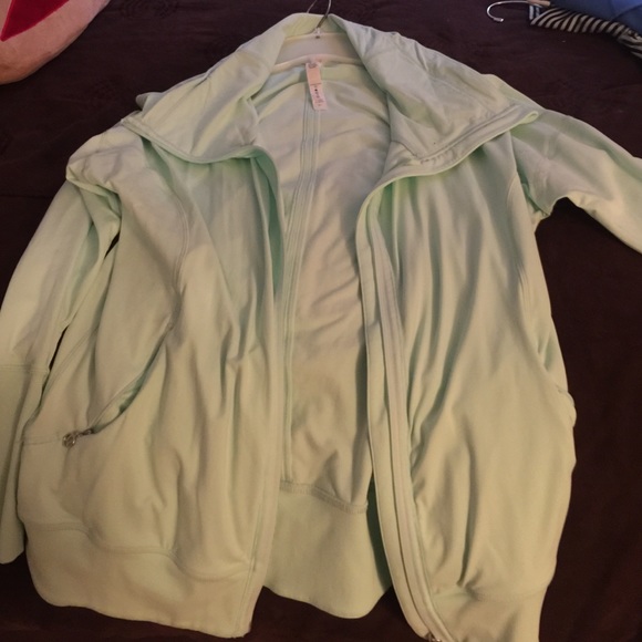 Lulu lemon zip up