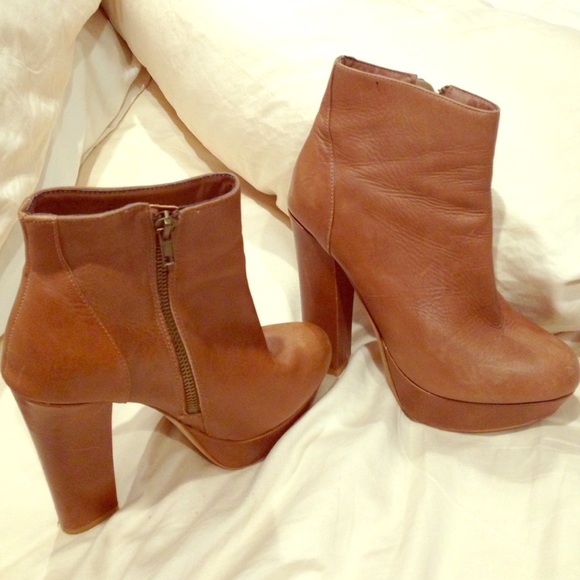Steve Madden platform booties