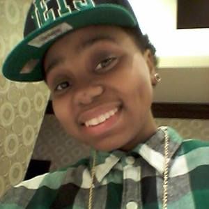 Meet your Posher, Ambra