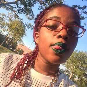 Meet your Posher, Adia