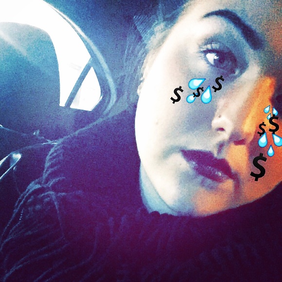 Meet your Posher, Tayler - Picture 2 of 4