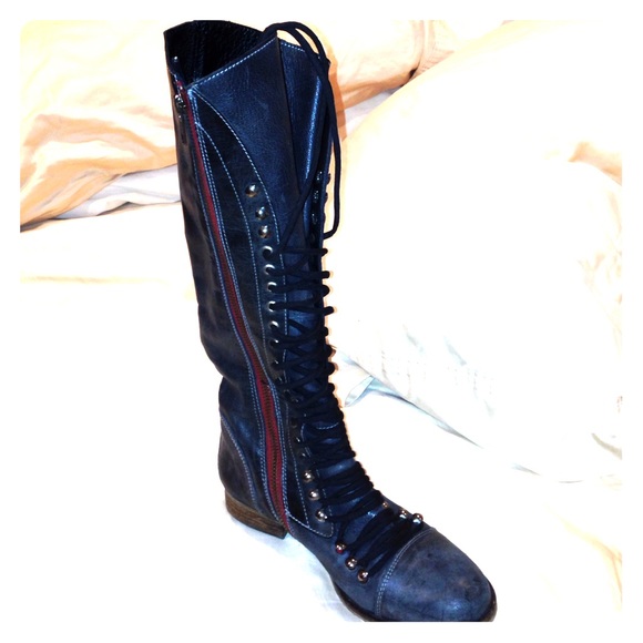 Steve Madden "Perrin" lace up boot