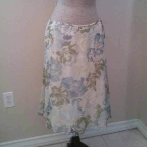 Talbots Dresses & Skirts - Beautiful skirt
