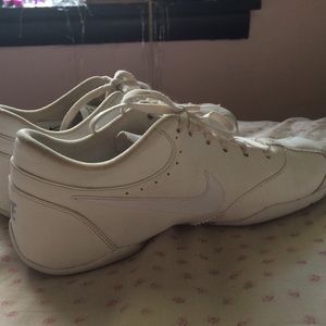 white nike cheer shoes