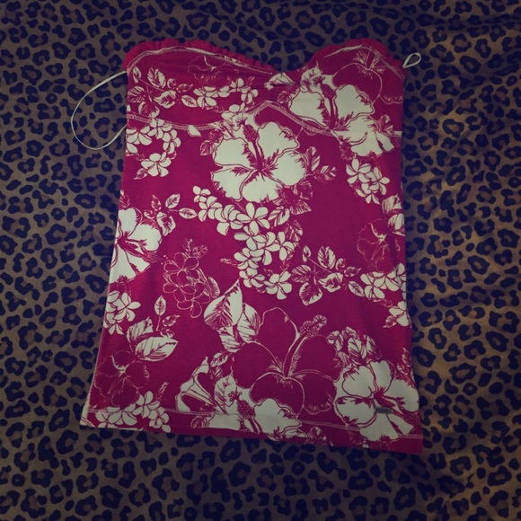 Red and white floral print strapless top!!!