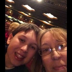 Meet your Posher, Lori