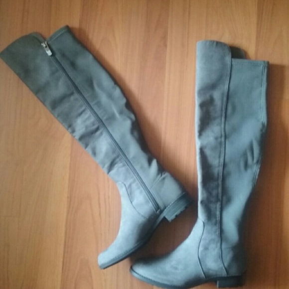 MARKDOWN $18.00 New Grey Liz Claiborne boots