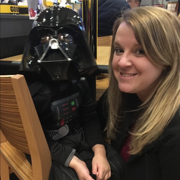 Meet your Posher, Michelle - Picture 2 of 2