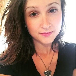 Meet your Posher, Rebecca