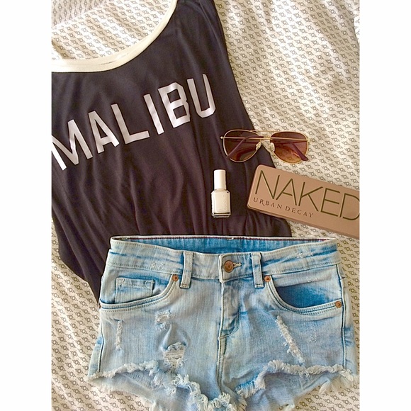 ‼️MUST HAVE‼️ Light wash Jean shorts