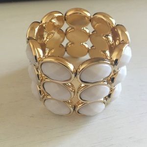 White and gold bracelet