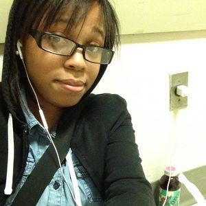 Meet your Posher, Candice