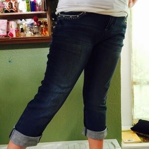 Blingy Earl Jean authentic capris!