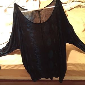 Long sleeve cold shoulder Express top