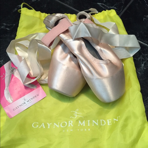 Gaynor Minden Pointe Shoes worn once