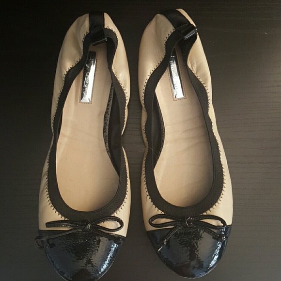 H by Halston two toned cap toe ballet flats