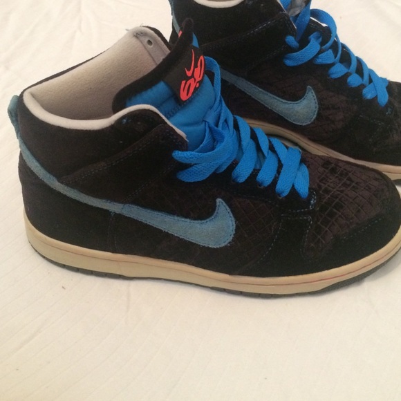 Black and blue suede Nike Hightop 6.0s