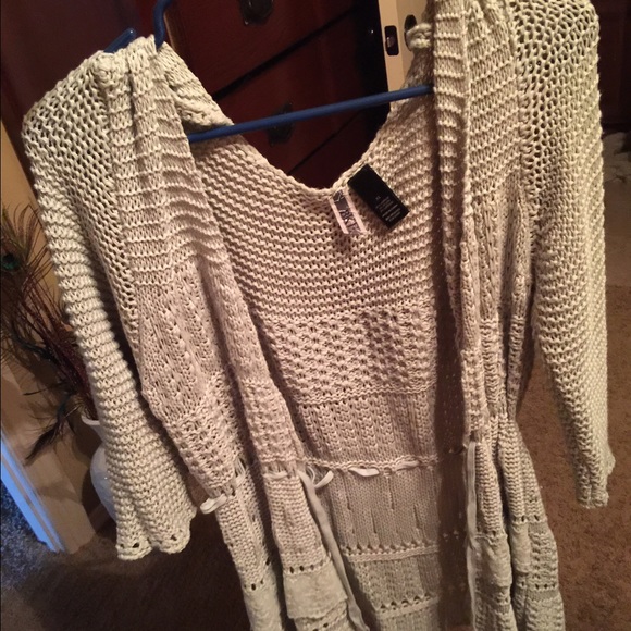 BKE Mint green cardigan