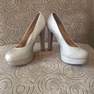 Sparkly pumps