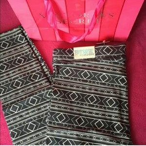 NWOT VS PINK Aztec Print Leggings (L)
