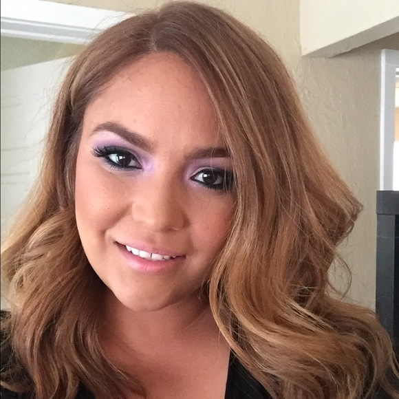 Meet your Posher, Julie