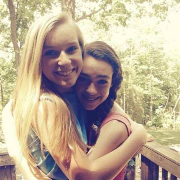 Meet your Posher, Brooke - Picture 1 of 1