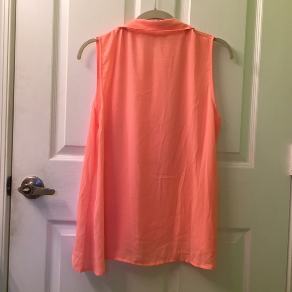 Neon pink sleeveless button down - Picture 3 of 3