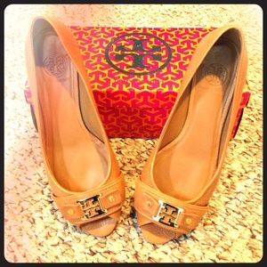 Tory Burch Peep Toe Low Platform