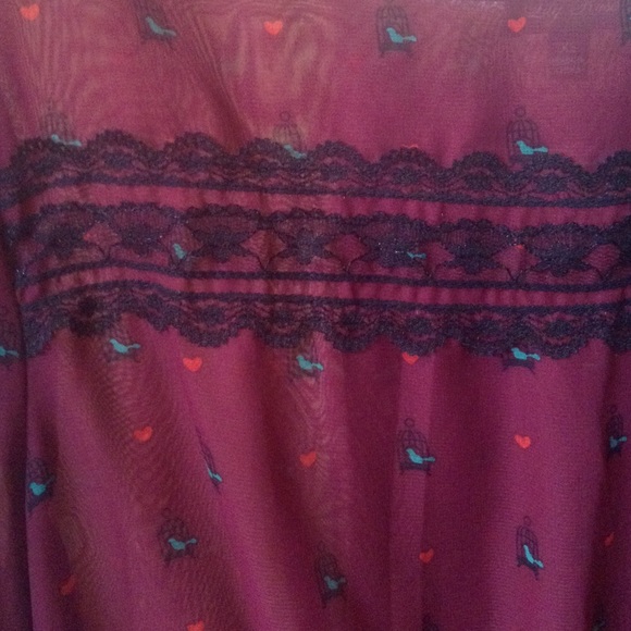 Maroon lightweight top - Picture 2 of 3