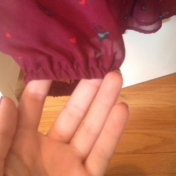 Maroon lightweight top - Picture 3 of 3