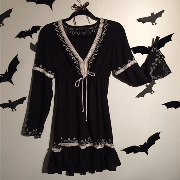 Moda international Black embroidered dress